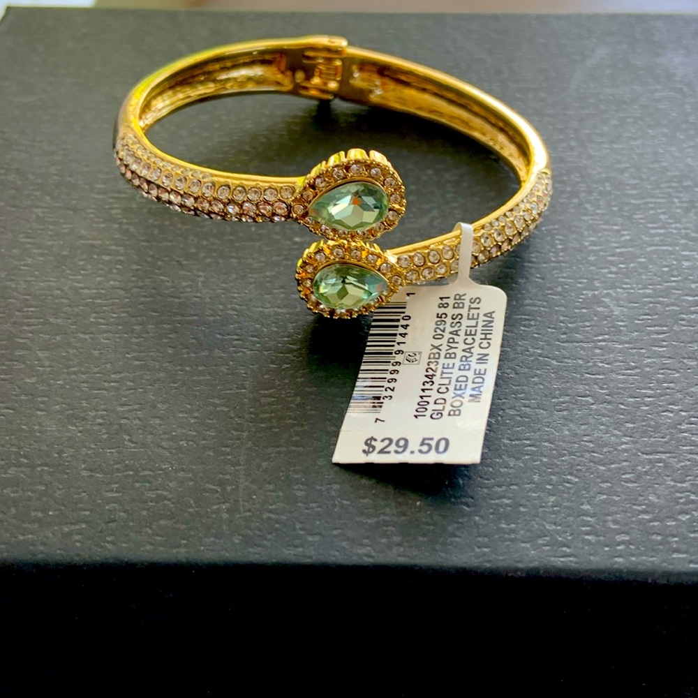 Gold Bracelet W/Prasiolite Stones